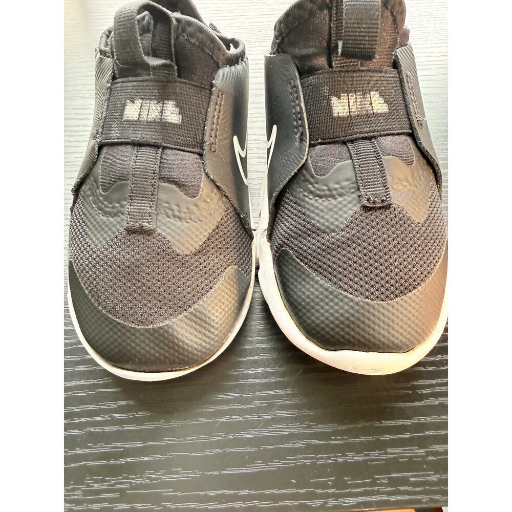 Nike Flex Runner Toddler Shoes Black White Easy Slip On Sneakers Size 9C - Picture 3 of 9